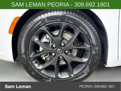 New 2026 Chrysler Pacifica Select w/ S Appearance Package FWD image 30