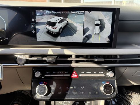 Used 2025 Hyundai Tucson Limited FWD image 21