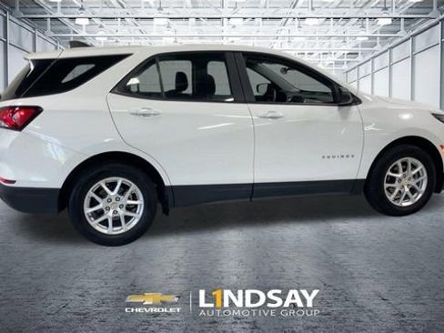 Used 2024 Chevrolet Equinox LS FWD image 2