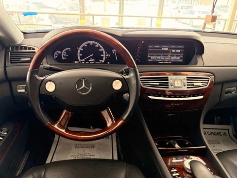 Used 2010 Mercedes-Benz CL 550 CL 550 4MATIC Coupe 2D image 26