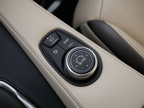Used 2021 INFINITI QX50 Sensory image 24