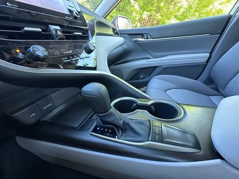 Used 2022 Toyota Camry LE FWD image 14