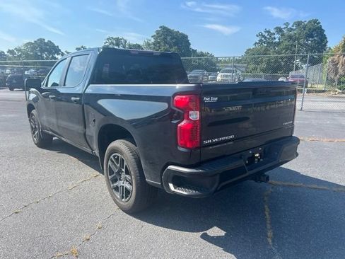 Used 2024 Chevrolet Silverado 1500 Custom RWD image 3