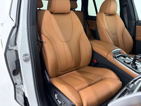 Used 2019 BMW X5 xDrive40i w/ Convenience Package AWD/4WD image 19