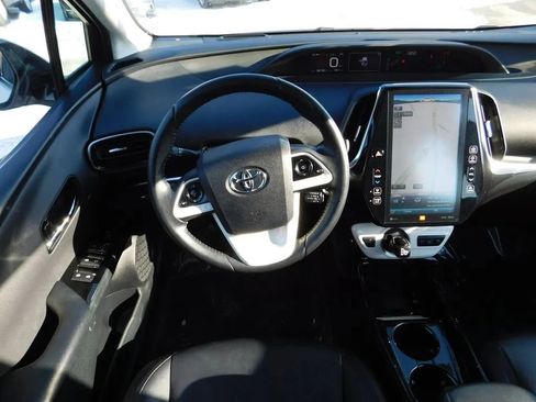 Used 2018 Toyota Prius Prime Advanced image 10
