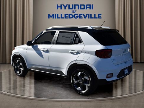 New 2026 Hyundai Venue SEL FWD image 4