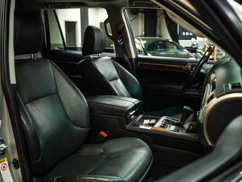 Used 2018 Lexus GX 460 image 15