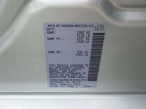 Used 2024 Nissan Altima 2.5 SV FWD image 23