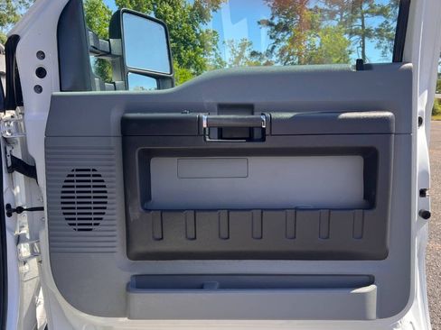 Used 2016 Ford F250 XL w/ Power Equipment Group RWD image 21