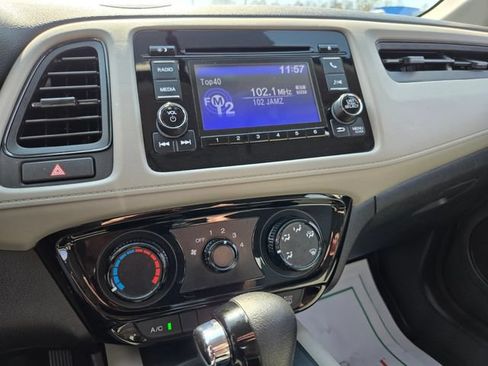 Used 2022 Honda HR-V LX image 25