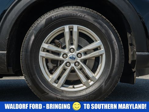 Used 2022 Ford Explorer XLT image 18