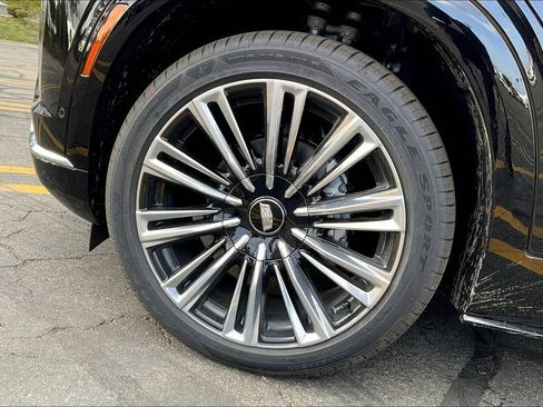 New 2026 Cadillac Vistiq Premium Luxury AWD/4WD image 13