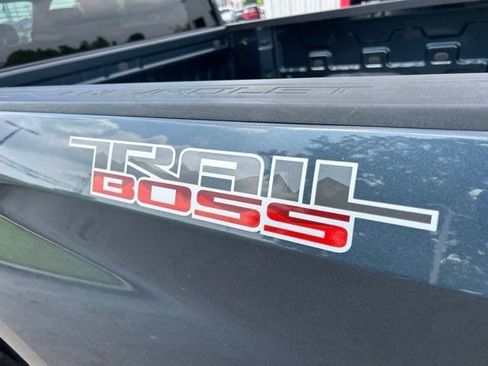 Used 2020 Chevrolet Silverado 1500 Custom Trail Boss w/ Custom Convenience Package AWD/4WD image 53