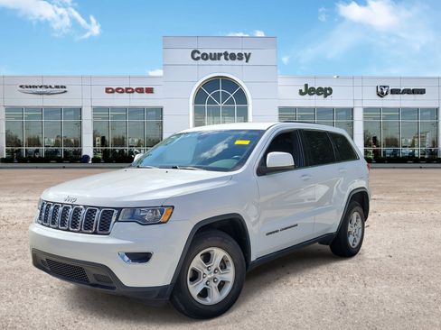 Used 2017 Jeep Grand Cherokee Laredo RWD image 1