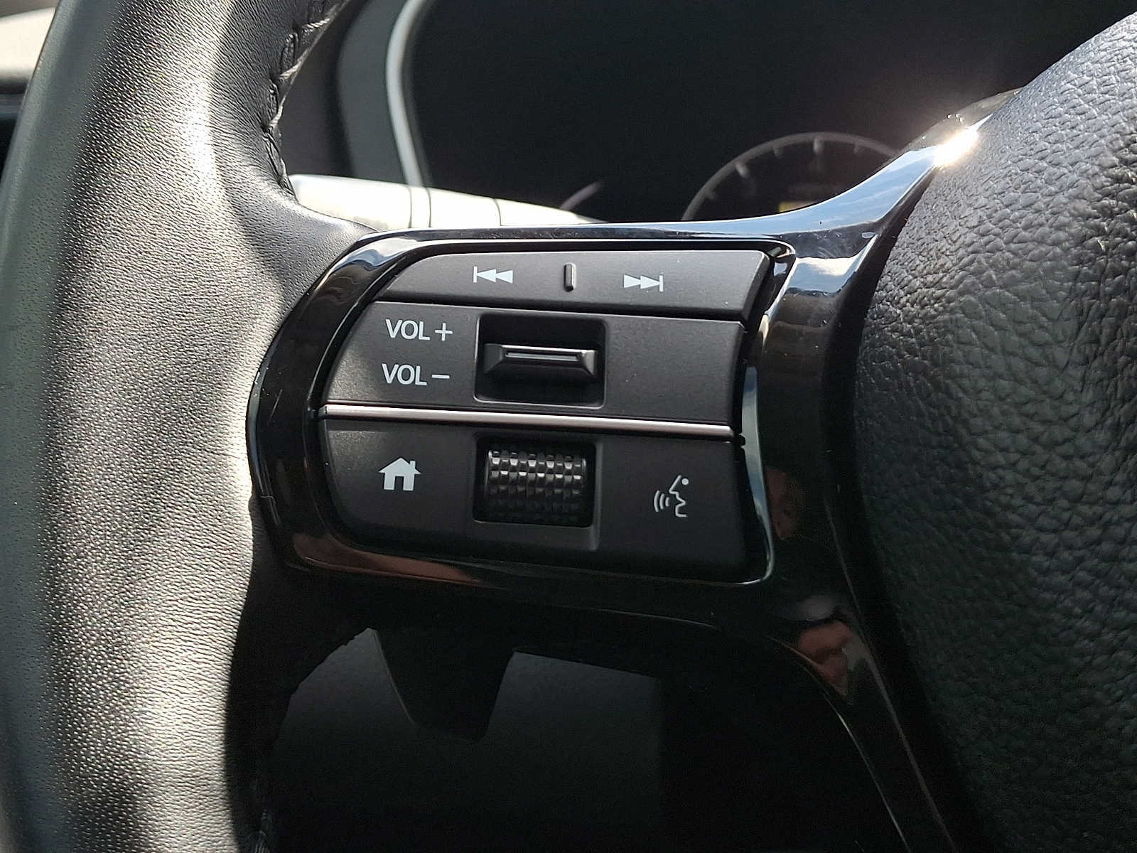 Used 2024 Honda Pilot Touring image 22