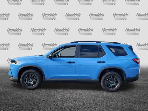 Used 2024 Honda Pilot TrailSport image 4