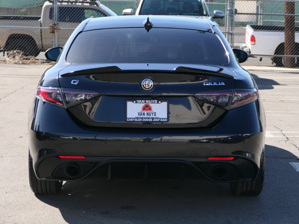Used 2024 Alfa Romeo Giulia Veloce RWD image 5