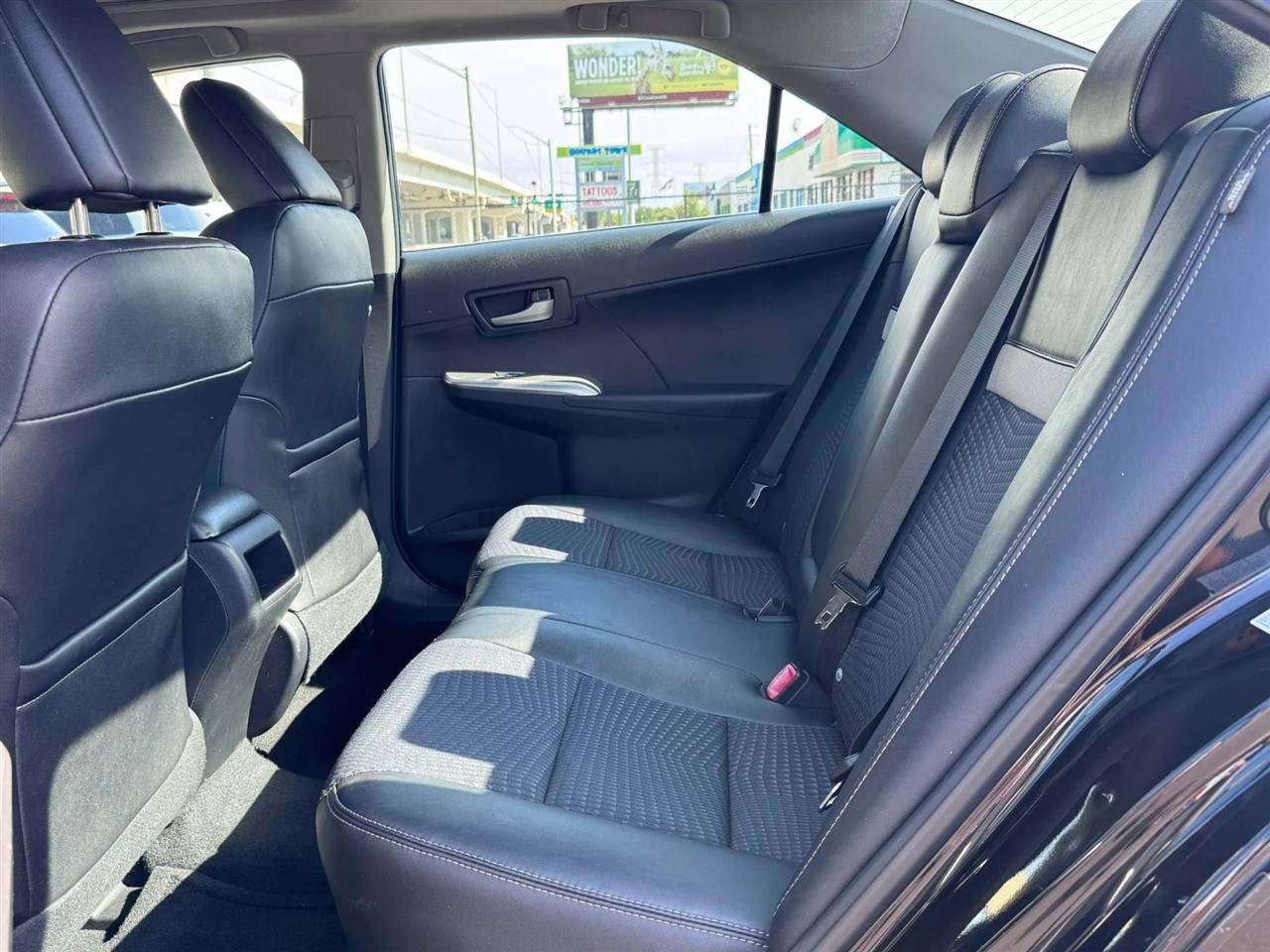 Used 2012 Toyota Camry SE FWD image 30