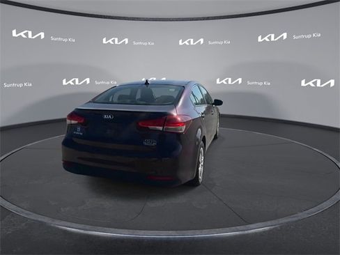 Used 2017 Kia Forte LX image 18