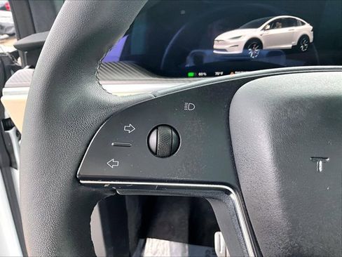 Used 2023 Tesla Model X Plaid image 17