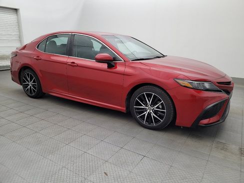 Used 2021 Toyota Camry SE FWD image 11