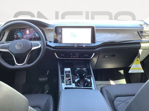 New 2025 Volkswagen Atlas SE FWD image 14
