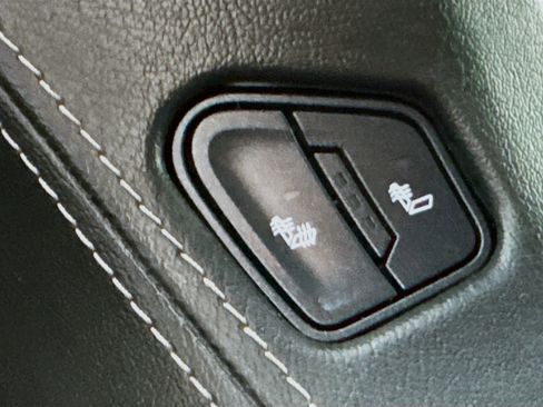 Used 2018 Chevrolet Tahoe LT AWD/4WD image 19