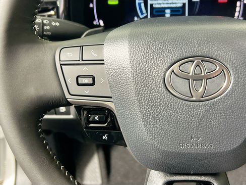 New 2026 Toyota Camry SE image 18