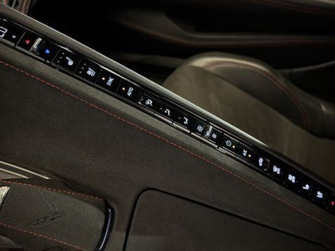 Used 2024 Chevrolet Corvette Stingray Premium Cpe w/ Z51 Performance Package RWD image 9