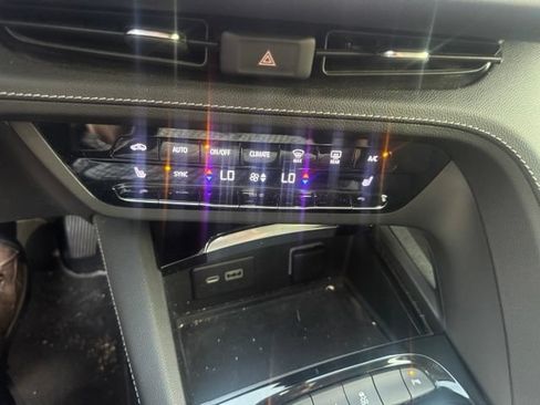 Used 2021 Buick Envision Preferred AWD/4WD image 13