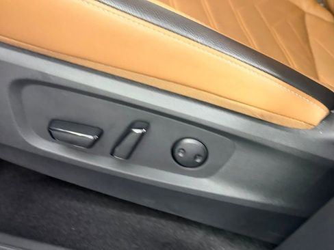 Used 2025 Nissan Pathfinder Platinum w/ Cargo Package image 21