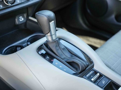 Used 2025 Honda HR-V LX image 23