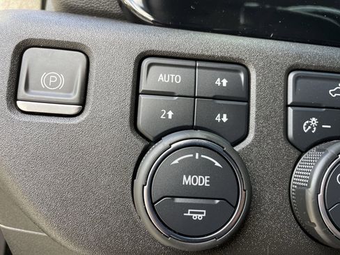 Used 2023 Chevrolet Silverado 1500 RST w/ Z71 Off-Road Package image 24