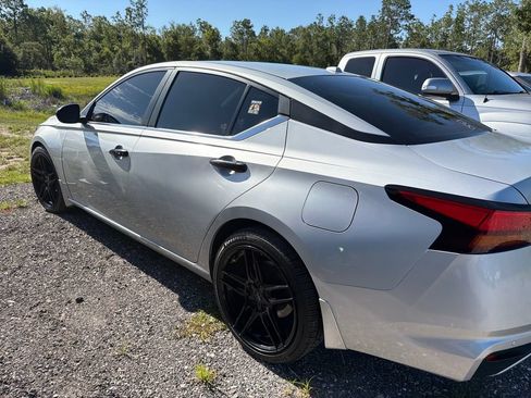 Used 2022 Nissan Altima 2.5 SV FWD image 8