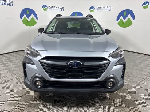 Used 2025 Subaru Outback Premium w/ Popular Package #1A image 3