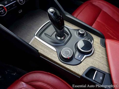 Used 2019 Alfa Romeo Giulia Ti w/ Nero Edizione AWD/4WD image 24