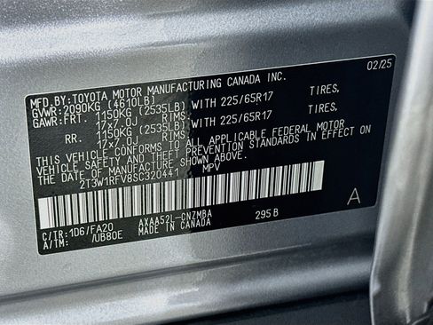 Used 2025 Toyota RAV4 XLE FWD image 12