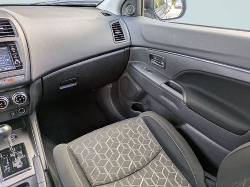 Used 2025 Mitsubishi Outlander Sport ES image 17