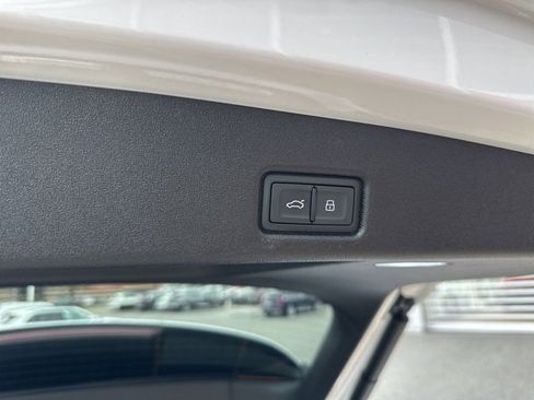 New 2025 Audi Q5 Premium image 15