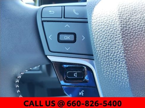 Used 2025 Toyota Camry SE FWD image 29
