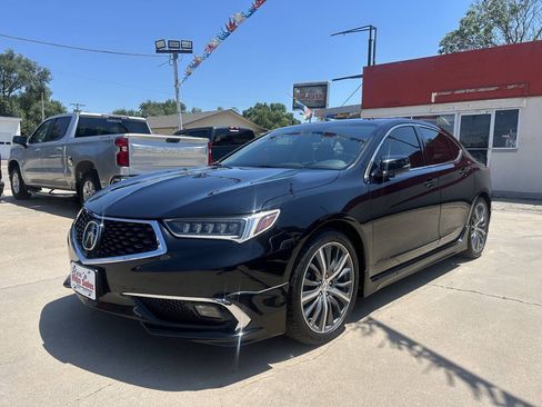 Used 2018 Acura TLX V6 SH-AWD w/ Advance Package image 2