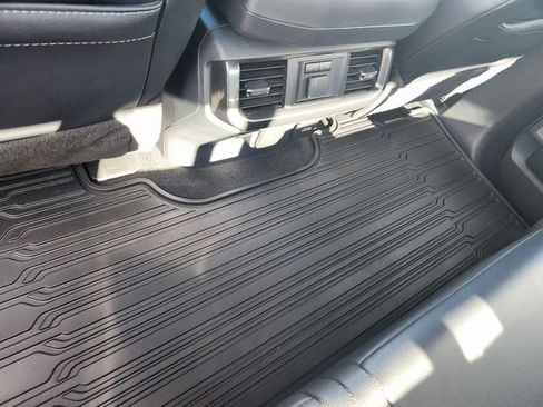 Used 2023 Ford F150 Lariat w/ Equipment Group 502A High image 9