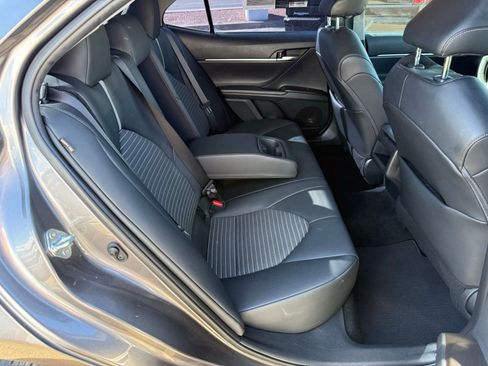 Used 2022 Toyota Camry SE w/ Carpet Mat Package (TMS) image 35