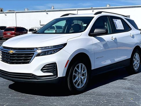 Certified 2024 Chevrolet Equinox LS w/ LS Convenience Package image 2