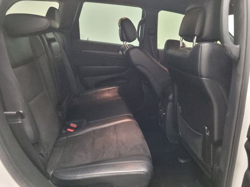 Used 2022 Jeep Grand Cherokee Laredo X AWD/4WD image 19