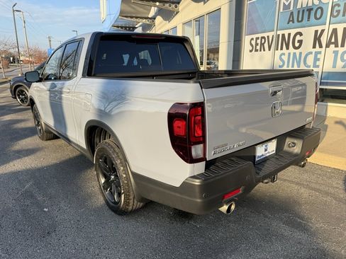 Used 2022 Honda Ridgeline Black Edition image 14