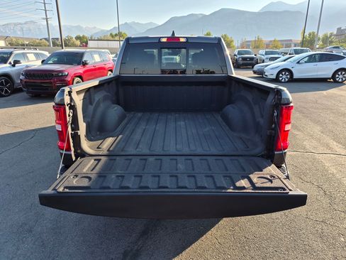 Used 2025 RAM 1500 Laramie w/ Sport Appearance Package AWD/4WD image 32
