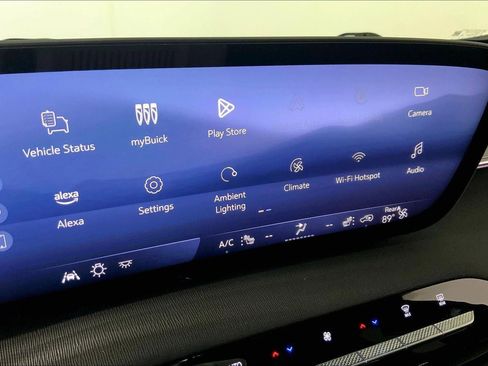 Used 2025 Buick Enclave Preferred FWD image 6