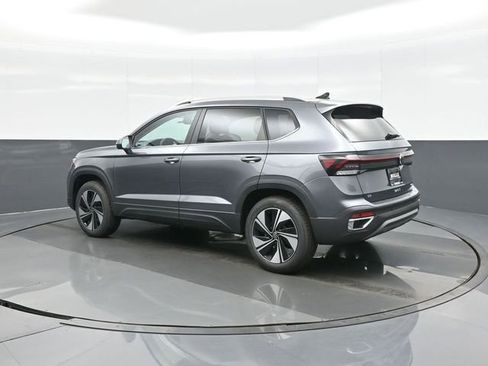 New 2026 Volkswagen Taos SE AWD/4WD image 5