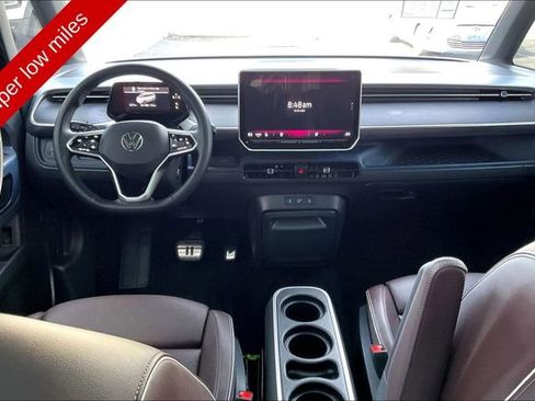 Used 2025 Volkswagen ID. Buzz Pro S Plus AWD/4WD image 15